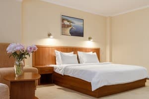 Печерский 1